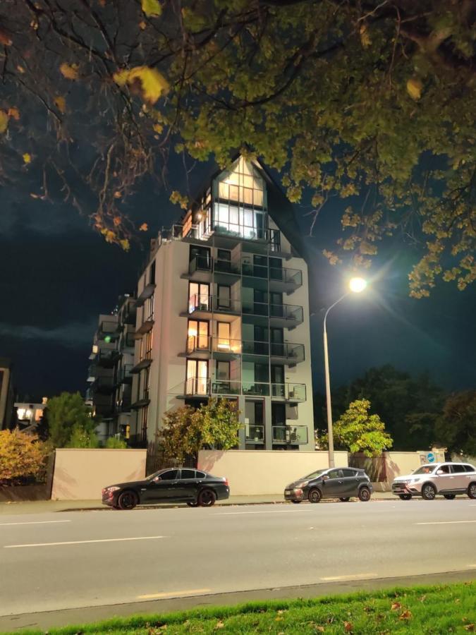 Latimer Loft - Christchurch Holiday Homes Eksteriør bilde