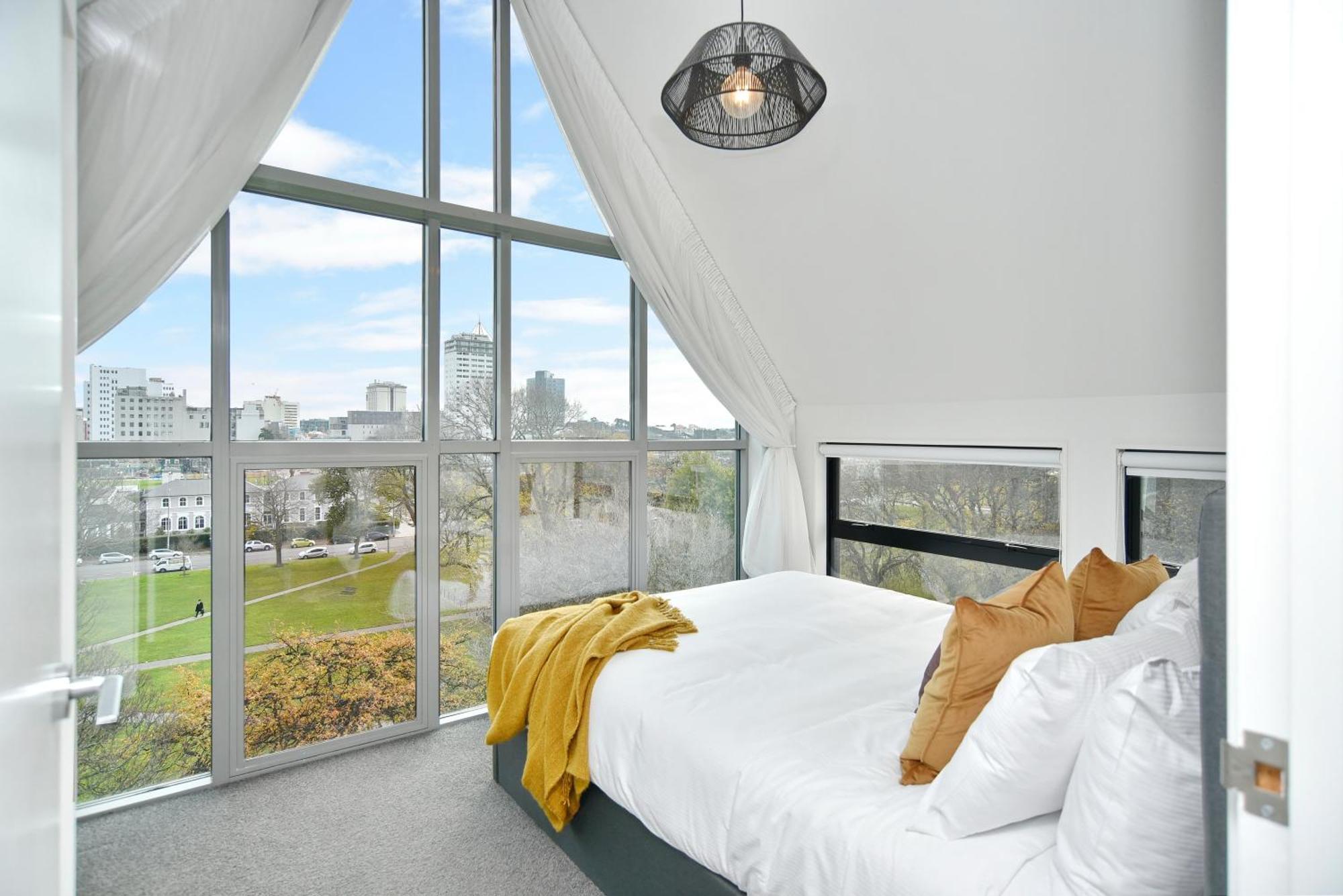 Latimer Loft - Christchurch Holiday Homes Eksteriør bilde