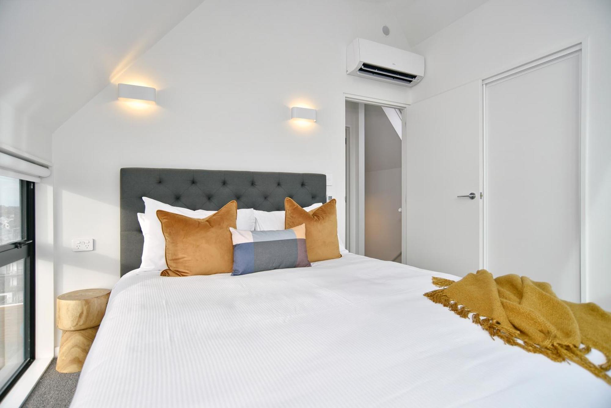 Latimer Loft - Christchurch Holiday Homes Eksteriør bilde
