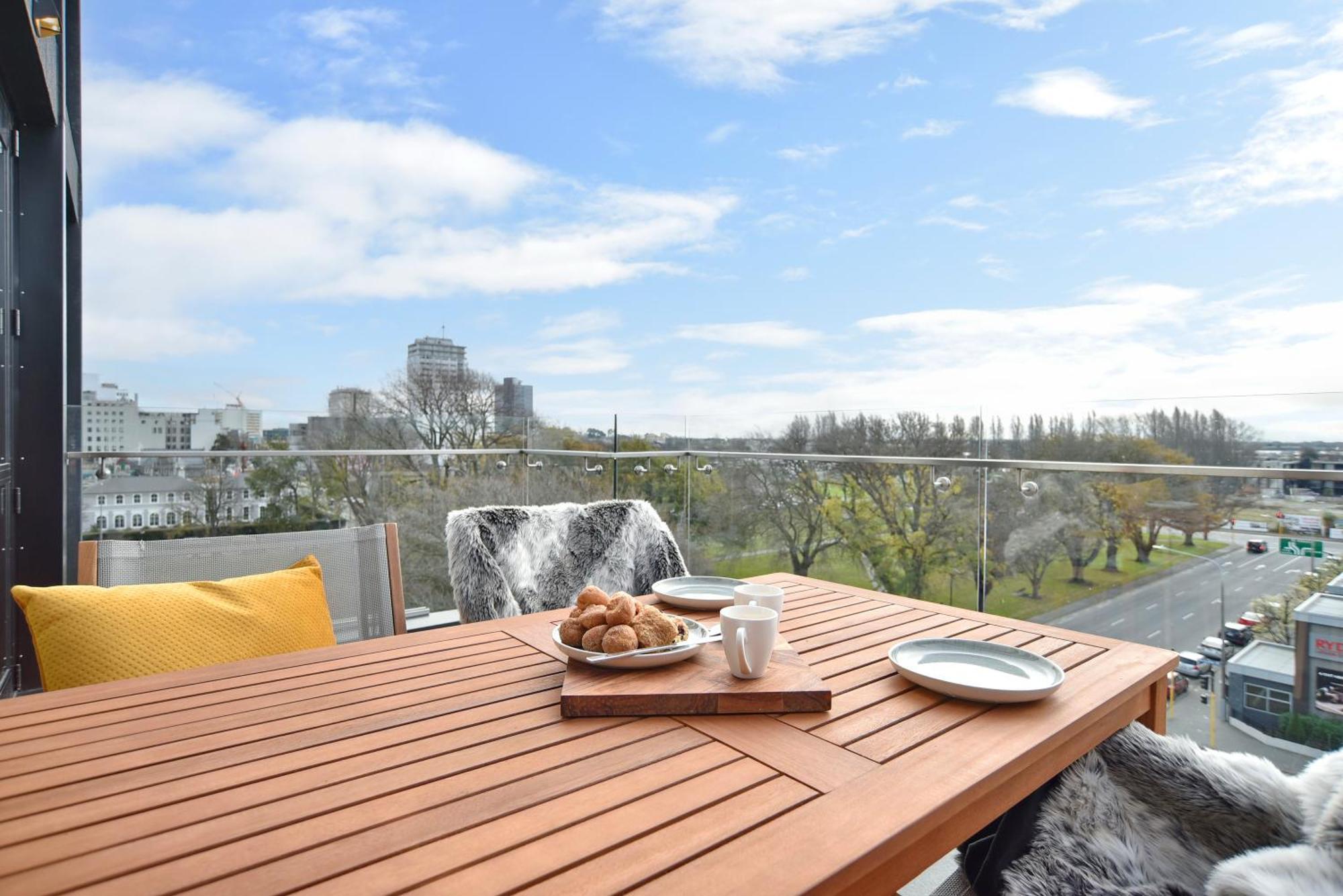 Latimer Loft - Christchurch Holiday Homes Eksteriør bilde